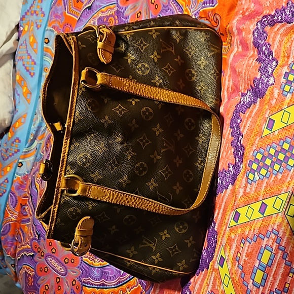 Make An Offer On This Louis Vuitton Monogram Canvas Batignolles! Authentic! - Picture 2 of 12